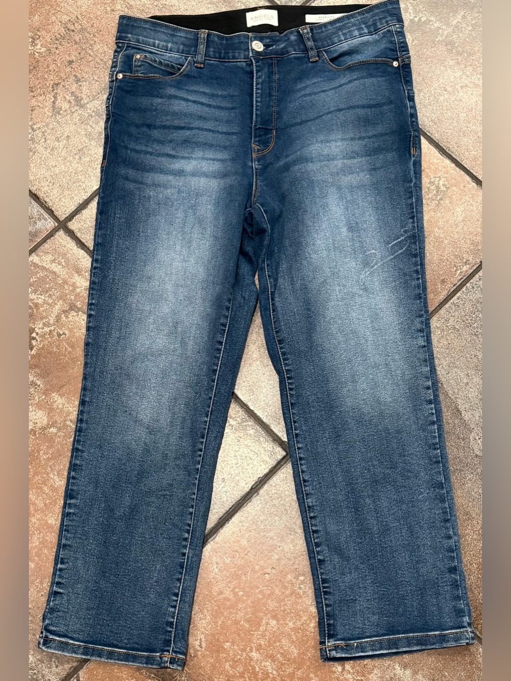 Angels Everluxe Lift Crop Jeans